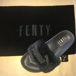 🌟BLACK PUMA-FENTY SLIDES🌟